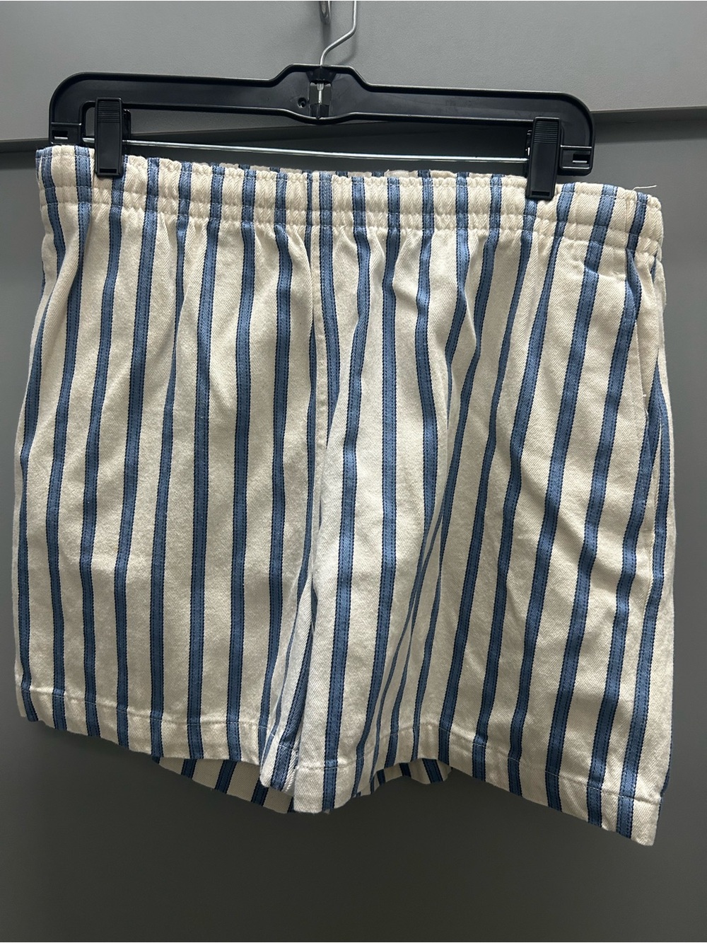 100% cotton Vintage Eddie Bauer Blue and Cream Coastal Shorts
